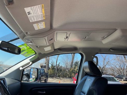 Used 2015 Nissan Titan PRO-4X w/ Pro-4x Luxury Package image 16