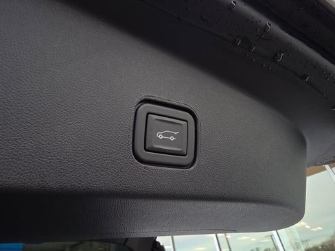 Used 2025 Cadillac Lyriq Sport image 47