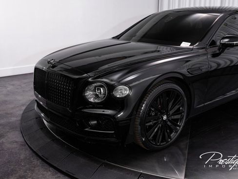 Used 2023 Bentley Flying Spur W12 image 7