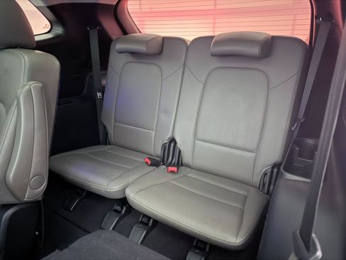 Used 2017 Hyundai Santa Fe Limited w/ Cargo Package image 23