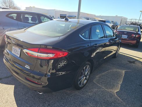 Used 2020 Ford Fusion SEL image 2