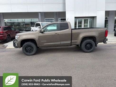 Used 2015 Chevrolet Colorado LT w/ LT Convenience Package image 2