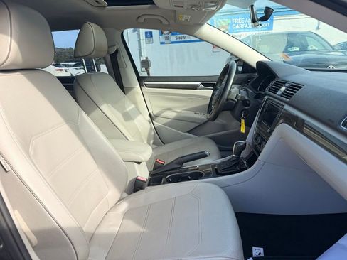 Used 2016 Volkswagen Passat 1.8T SE w/ Lighting Package (P06) image 13