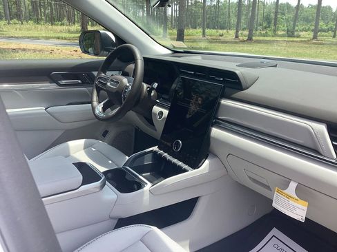 New 2026 GMC Terrain Denali w/ LPO, Floor Liner Package AWD/4WD image 21