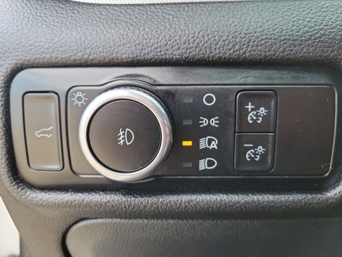 Used 2023 Ford Explorer XLT w/ Equipment Group 202A image 24