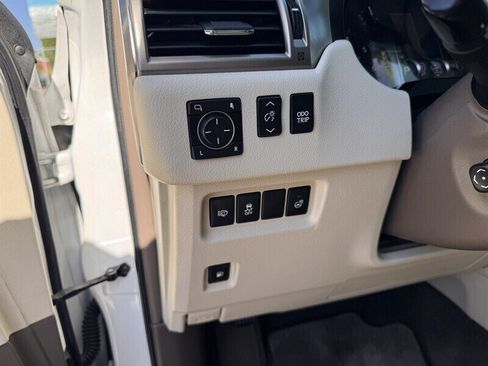 Used 2014 Lexus GX 460 Luxury AWD/4WD image 13