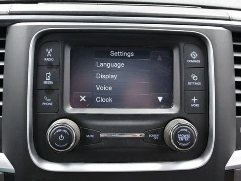 Used 2022 RAM 1500 Classic SLT AWD/4WD image 34