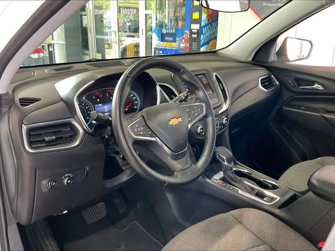 Used 2024 Chevrolet Equinox LT FWD image 4
