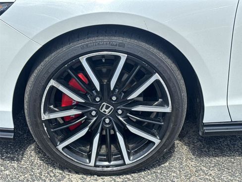 Used 2024 Honda Accord Touring image 10