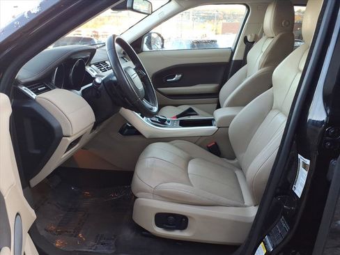 Used 2017 Land Rover Range Rover Evoque SE AWD/4WD image 7