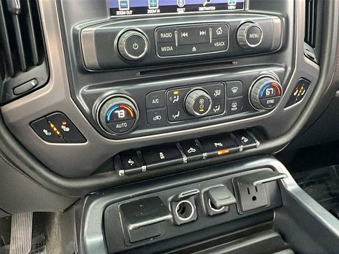 Used 2018 GMC Sierra 1500 SLT image 25