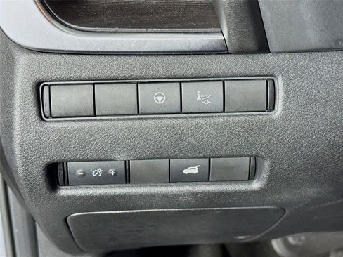 Used 2021 Nissan Rogue Platinum AWD/4WD image 11
