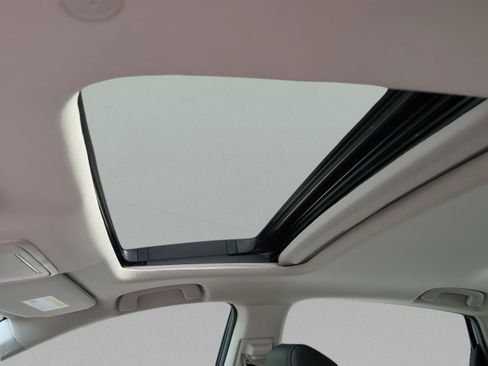 Used 2023 Honda Accord Touring image 29