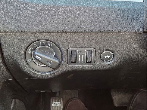 Used 2023 Chrysler 300 S image 24