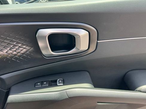 Certified 2024 Kia Sorento S w/ Panoramic Sunroof Package FWD image 40