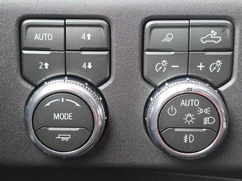 New 2026 GMC Sierra 1500 SLT w/ SLT Premium Plus Package AWD/4WD image 29