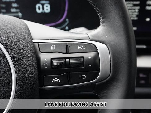 Used 2023 Kia Sportage EX image 4