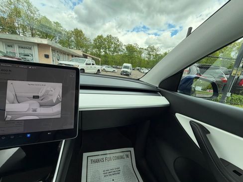 Used 2020 Tesla Model Y Long Range AWD/4WD image 25