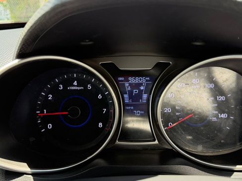 Used 2015 Hyundai Veloster FWD image 21