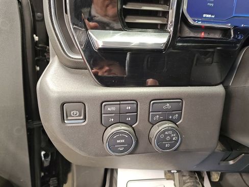 Used 2023 Chevrolet Silverado 1500 LT Trail Boss w/ LPO, Dark Essentials Package image 31