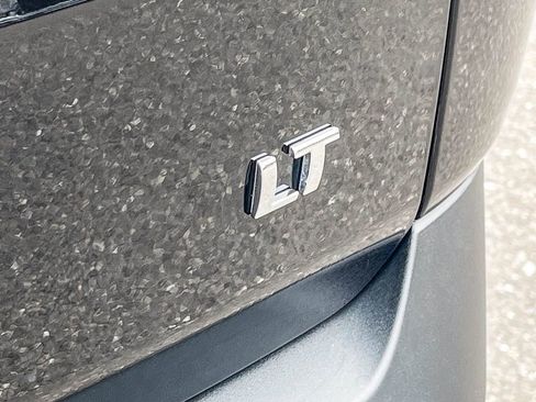 Used 2022 Chevrolet Traverse LT w/ LPO, Floor Liner Package image 11