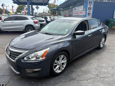Used 2013 Nissan Altima 2.5 SV image 11