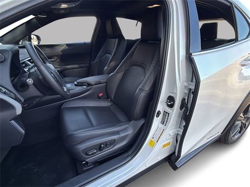 Used 2020 Lexus UX 250h w/ Premium Package image 40