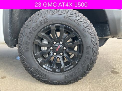 Used 2023 GMC Sierra 1500 AT4X image 9