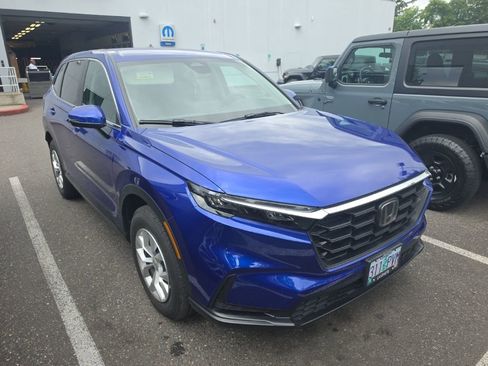 Used 2025 Honda CR-V LX image 1
