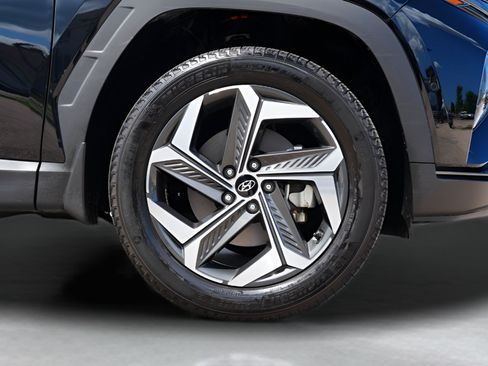 Certified 2024 Hyundai Tucson Limited AWD/4WD image 9