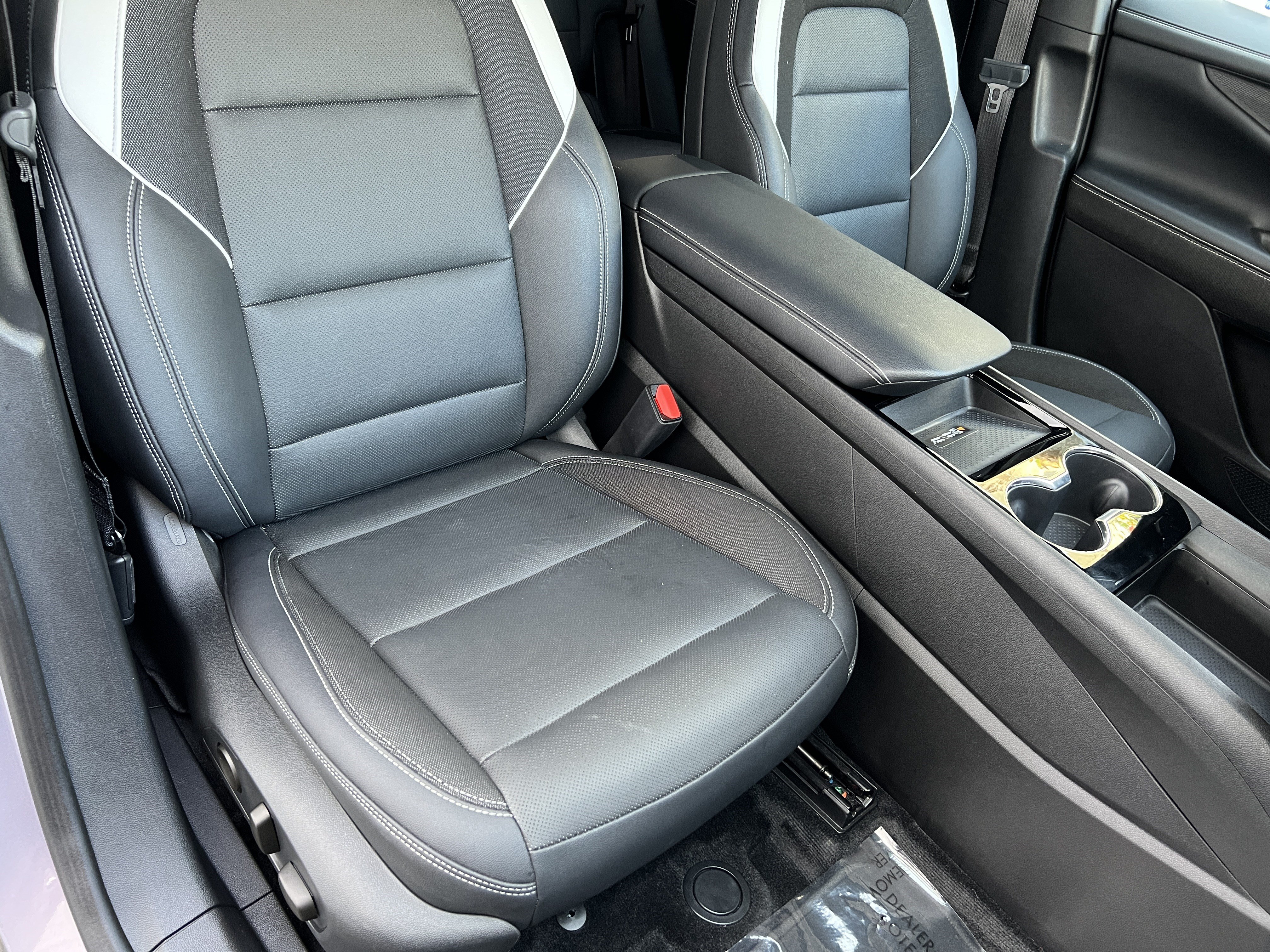 Used 2024 Chevrolet Blazer EV LT AWD/4WD image 24