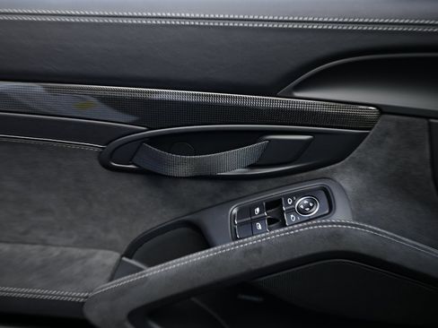 Certified 2018 Porsche 911 GT2 RS image 39