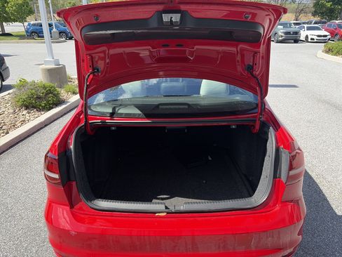 Used 2016 Volkswagen Jetta Sport w/ Lighting Package FWD image 19