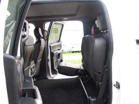 Used 2019 Ford F150 Lariat w/ Equipment Group 502A Luxury AWD/4WD image 27