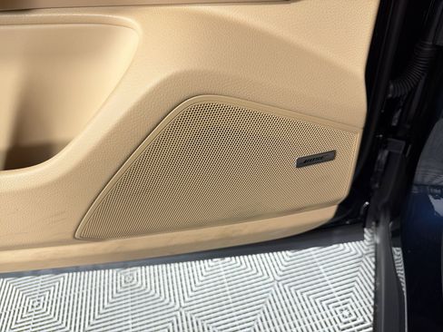 Certified 2023 Porsche Cayenne Platinum Edition AWD/4WD image 22