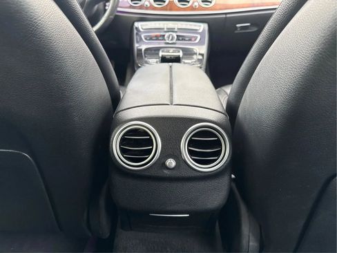 Used 2018 Mercedes-Benz E 300 4MATIC w/ Premium 1 Package image 25
