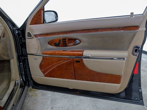 Used 2005 Maybach 57 image 44