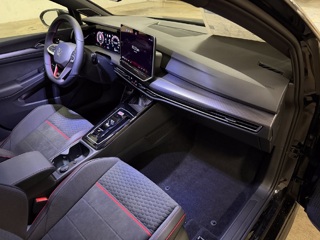 New 2026 Volkswagen GTI SE FWD image 22