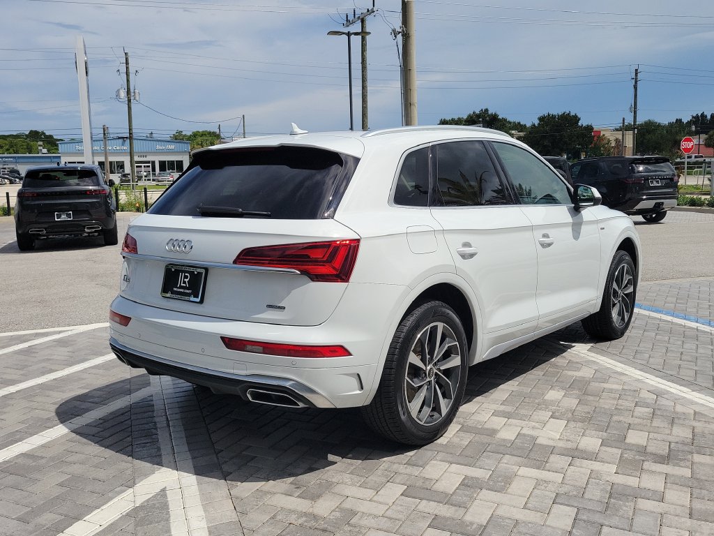 Used 2023 Audi Q5 2.0T Premium Plus w/ Premium Plus Package AWD/4WD image 5