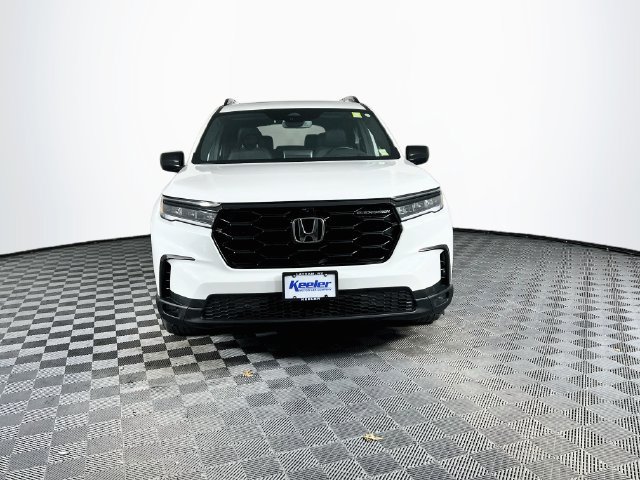 Used 2025 Honda Pilot Black Edition image 10