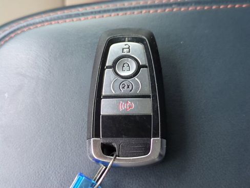 Used 2025 Ford Maverick Lariat w/ 4K Tow Package AWD/4WD image 30