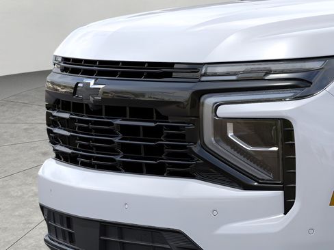 Used 2026 Chevrolet Tahoe RST AWD/4WD image 13