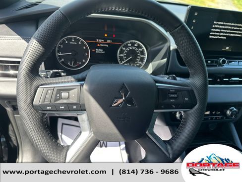 Used 2026 Mitsubishi Outlander LE FWD image 16
