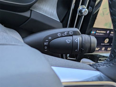 New 2026 Volvo XC40 B5 Core image 36