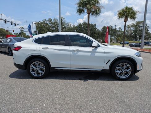 Used 2025 BMW X4 xDrive30i w/ Convenience Package AWD/4WD image 3