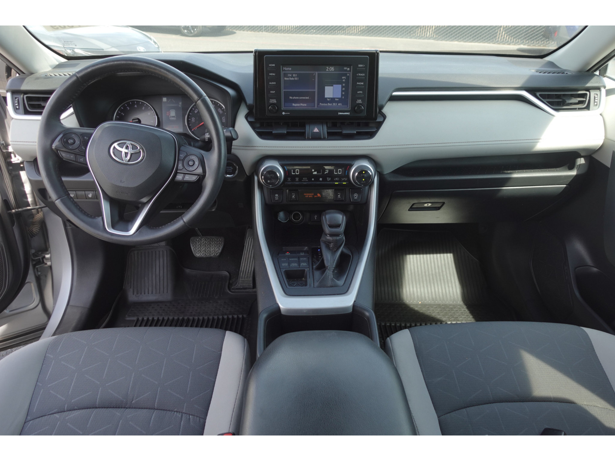 Certified 2022 Toyota RAV4 XLE w/ XLE Grade Weather Package AWD/4WD image 23