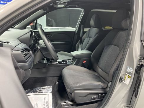 Used 2026 Subaru Forester Premium AWD/4WD image 15