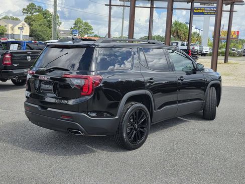 Used 2023 GMC Acadia SLE w/ Driver Convenience Package FWD image 5