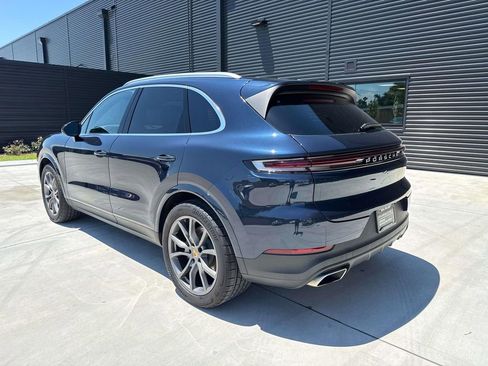 Certified 2024 Porsche Cayenne AWD/4WD image 3