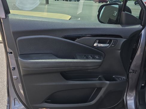 Used 2021 Honda Passport Touring image 16